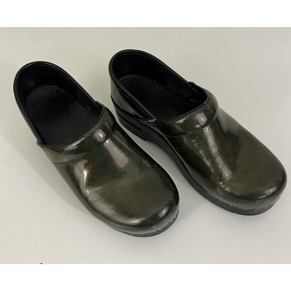 Dansko Shoes Womens 37 6.5-7 Nursing Clogs Prism Iridescent Green Patent Leather - Picture 1 of 10